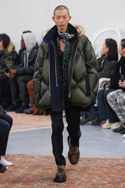 Look 17